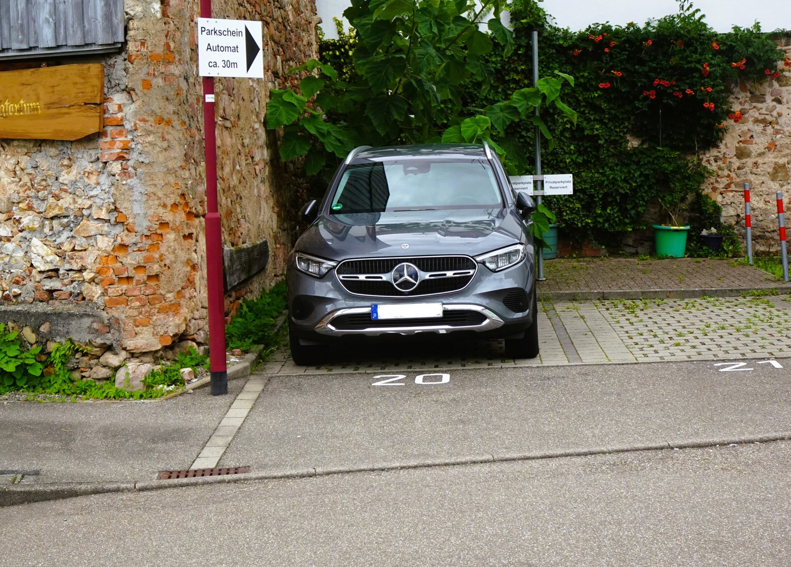 Mercedes-Benz GLC-Klasse (X254) GLC 300 e 4MATIC AMG (2023) (53473648378)